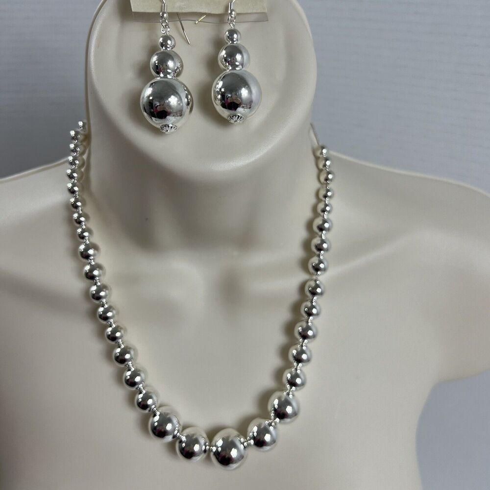 Silver Bead Necklace And Matching Earrings 19 Inch Length Graduating Beads